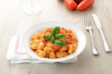 gnocchi tereyağı ve adaçayı ile