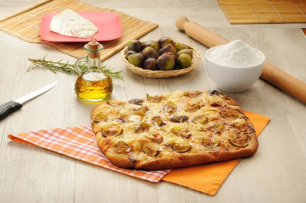 Pizza och focaccia — Stockfoto