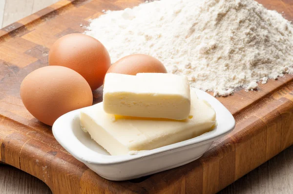 Eier, Butter und Mehl — Stockfoto