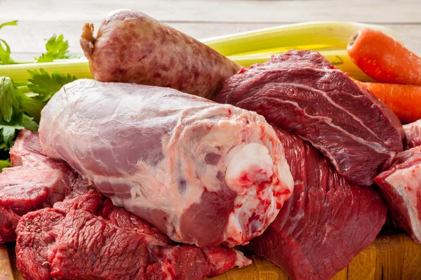 Carne crua com legumes — Fotografia de Stock