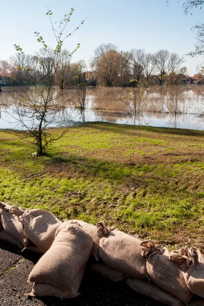 Sandbags for flood defense — Stock Photo, Image