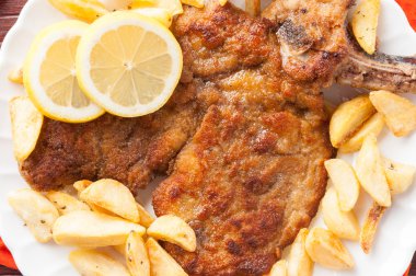 Sosis Şnitzel.