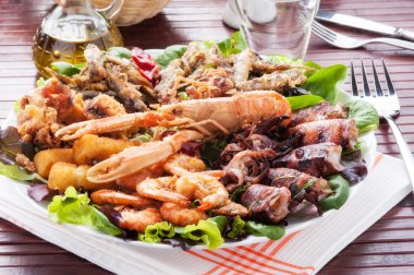 Deniz yemek tabağı