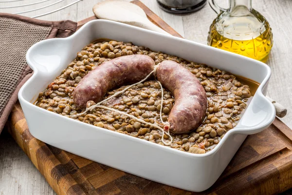 Saucisse de porc aux lentilles — Photo