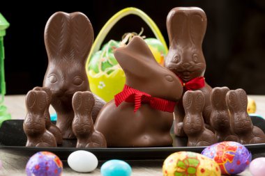 çikolata Paskalya tavşanları
