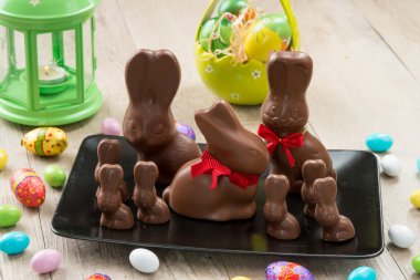 çikolata Paskalya tavşanları