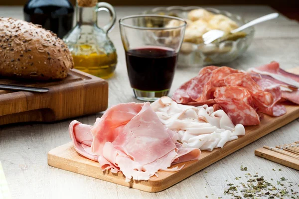 Cold cuts with bread — Stock Photo, Image