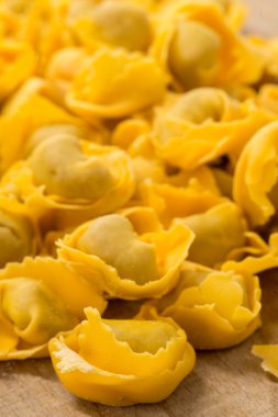 İtalyan raviolis ve cappelletti
