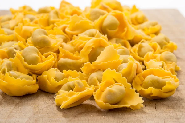 Italienska raviolis och cappelletti — Stockfoto