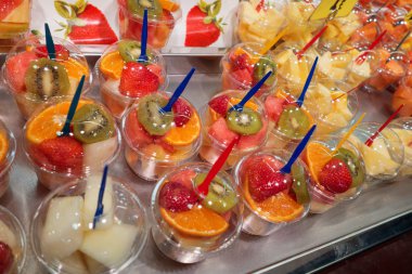 Meyve salataları gitmek