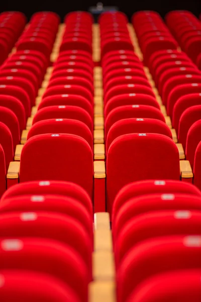 Kursi merah kosong — Stok Foto