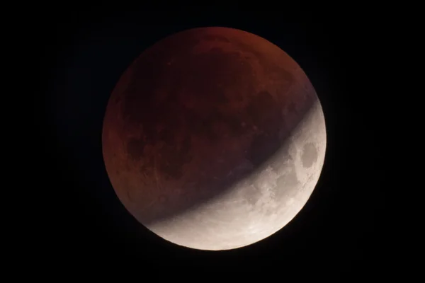 Lunar eclipse röd måne — Stockfoto