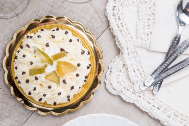 Beyaz kremalı pasta