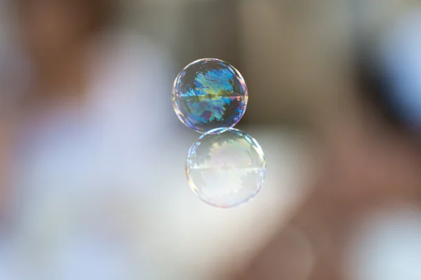 Mýdlové bubliny na pozadí — Stock fotografie