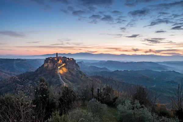 Régi város Civita di Bagnoregio — Stock Fotó