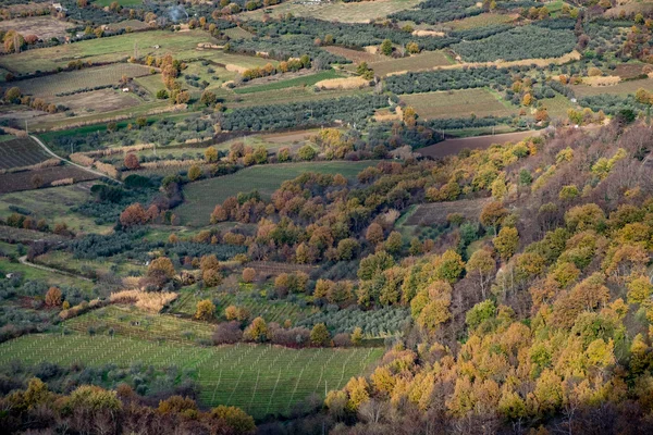 Панорама с бассейном озера Больсена — стоковое фото