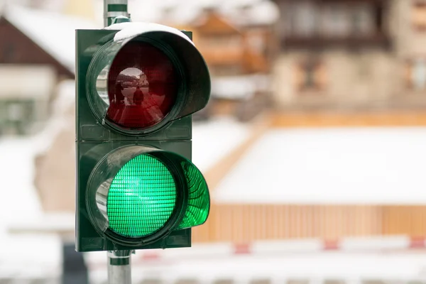 Green color on the traffic light — Stock Photo, Image