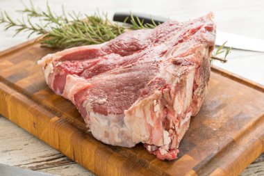 Organik domuz pirzolası