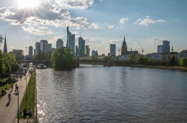 Frankfurt manzaralı ana, Almanya