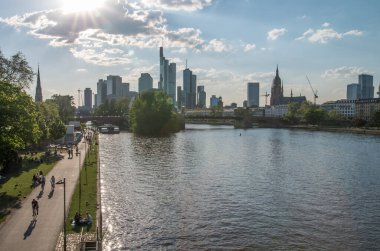 Frankfurt manzaralı ana, Almanya