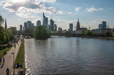 Frankfurt manzaralı ana, Almanya