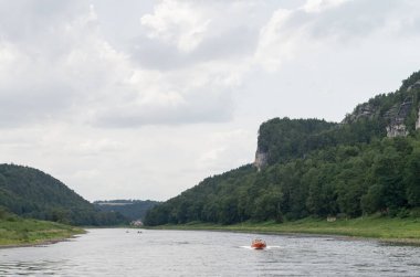 Elbe Nehri manzarası, Almanya
