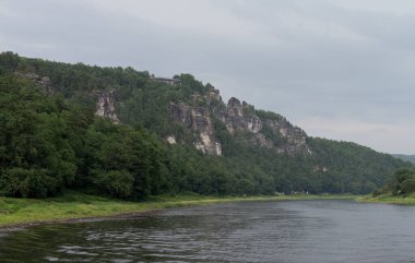 Elbe Nehri manzarası, Almanya
