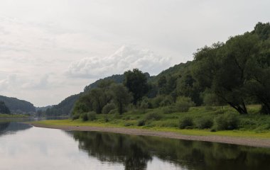 Elbe Nehri manzarası, Almanya