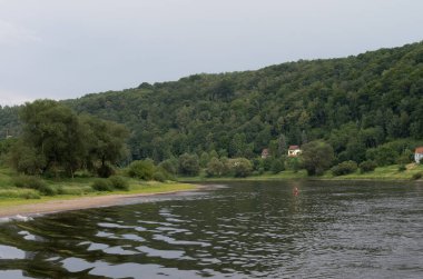 Elbe Nehri manzarası, Almanya