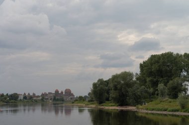 Elbe Nehri manzarası, Almanya