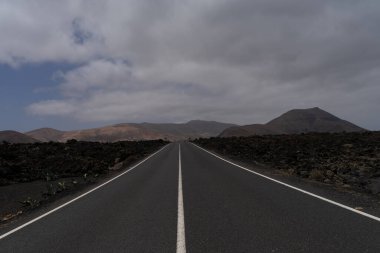 Çizgiler que dibujan las carreteras