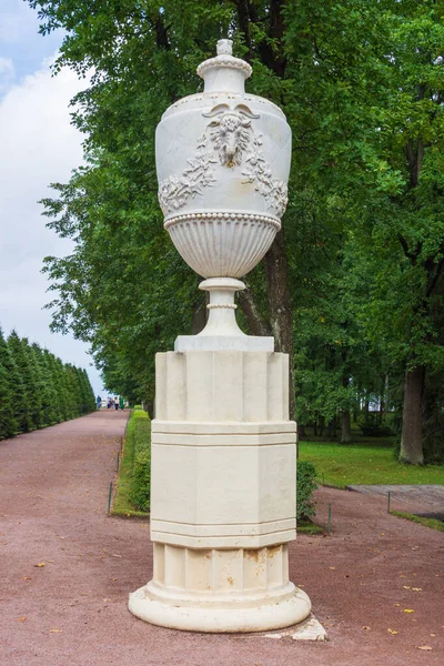 Marlin Vases Marlinskaya Alley Lower Park Peterhof Petrodvorets Petersburg — Stock Photo, Image