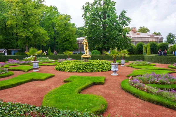 São Petersburgo Petrodvorets Rússia Agosto 2020 Park Monplaisir Palace Peterhof — Fotografia de Stock