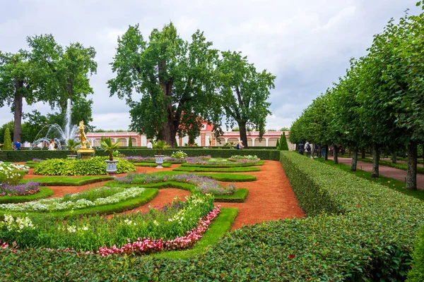 stock image St. Petersburg, Petrodvorets, Russia - August 30, 2020: Park and Monplaisir Palace in Peterhof