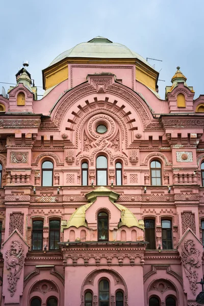 Pink Red Historical Building Bazin House Russian Style Decorative Facade — Stock Photo, Image