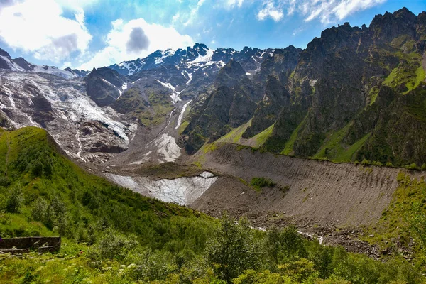 Wąwóz Cejskoe Słoneczny Letni Dzień Rosja Osetia Północna Zdjęcie Stockowe