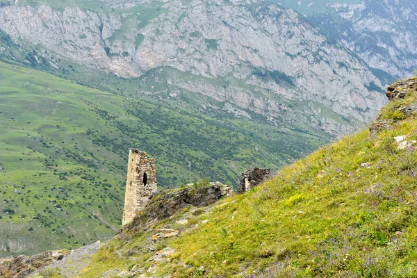 Starożytna Opuszczona Wioska Cmiti Wąwozie Kurtatinsky Górach Północnego Kaukazu Republika Zdjęcia Stockowe bez tantiem