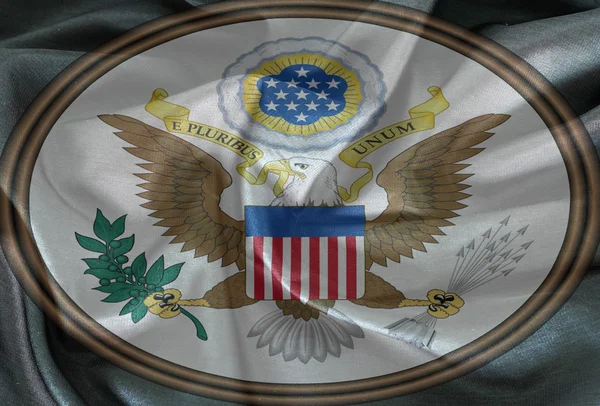 Большая печать Соединенных Штатов, герб или государственная эмблема, на текстуре ткани. Изображение сделано здесь, на лицевой стороне — стоковое фото