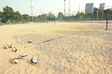 Voleybol net ile plaj voleybolu