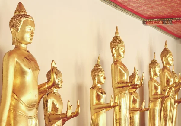 Gold Buddha statues — Stock Photo, Image