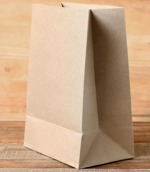 Saco de papel em madeira — Fotografia de Stock