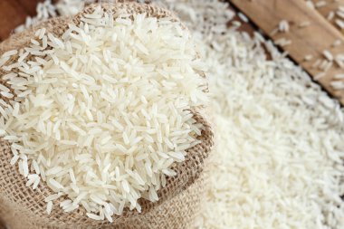 Yasemin pirinç. pirinç taneleri.