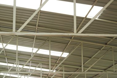 Carpark metalen dakstructuur