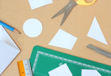 Kağıt ve yeşil kesme mat