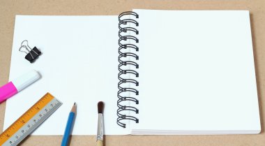 Boş kağıt ve birçok ofis, banka donatımı