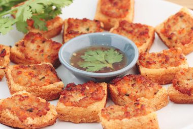 Kıyılmış domuz tost