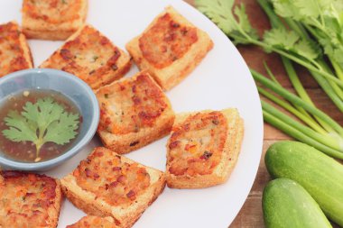 Kıyılmış domuz tost