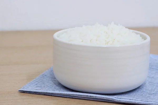 Kokt ris eller jasminris. — Stockfoto