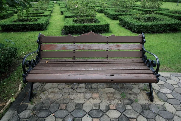 Bench in the Gardens — Stock Photo, Image