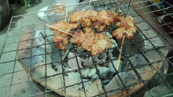 Cerdo asado en el horno, la famosa cocina de Tailandia . — Vídeos de Stock
